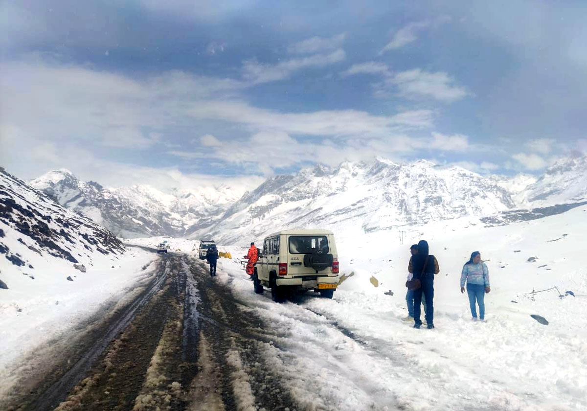 SEE: Snowfall Sets Foot in Himachal