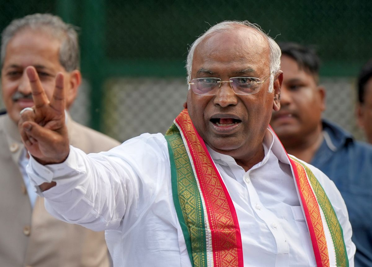 Kharge makes it clear: No apology over Rahul's remarks