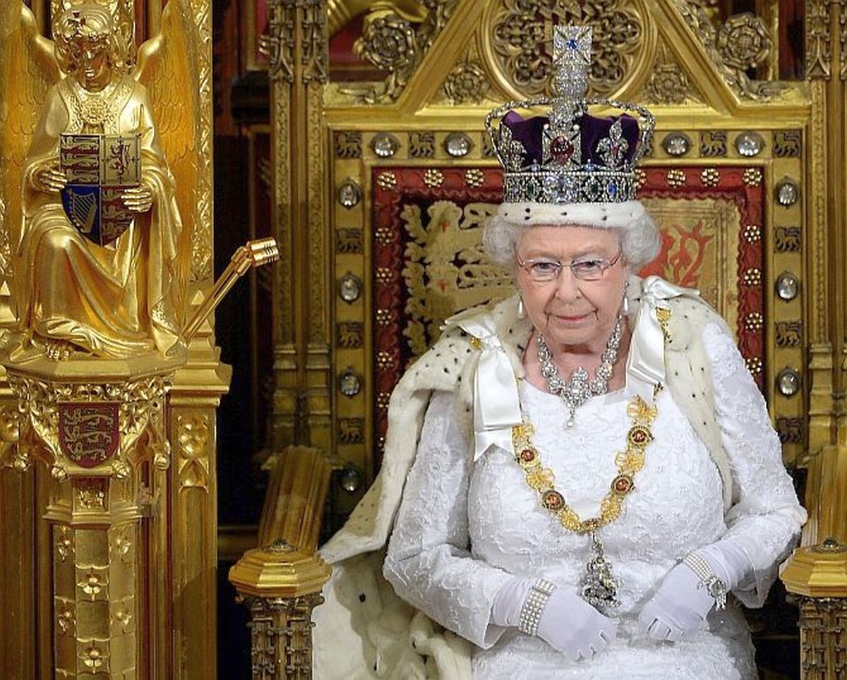 Return Kohinoor trends as Queen Elizabeth dies. But will UK give it back to  India?