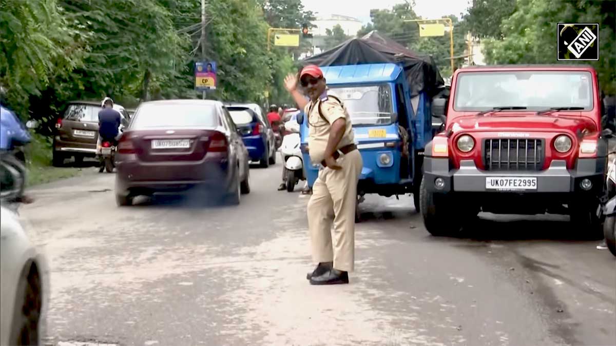 Home Guard controls traffic with unique dance moves