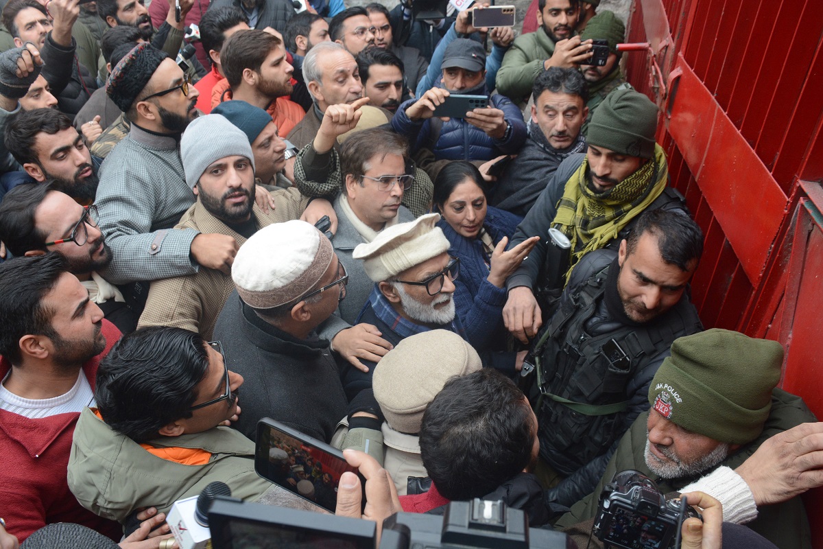 Army orders probe into death of 3 civilians in J-K's Poonch - Rediff.com