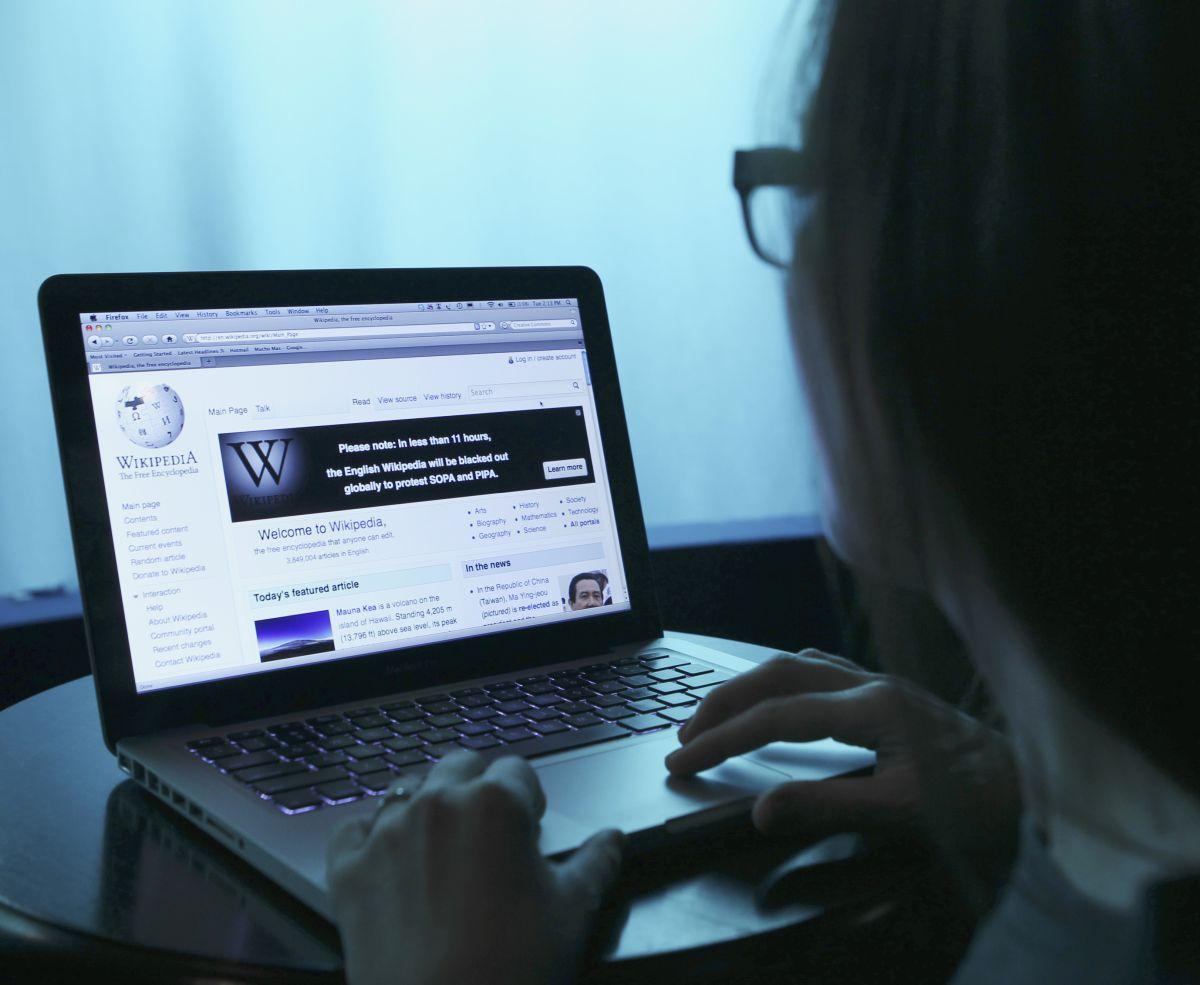 Pakistan Bans Wikipedia For Failure to Remove 'Blasphemous' Content