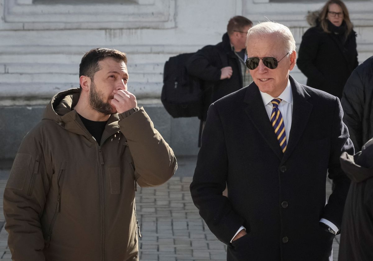 Biden Calls for $33B in Ukraine Aid, Seizure of Russian Oligarchs' Assets