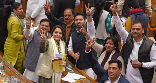 Shelly Oberoi flashes the victory sign