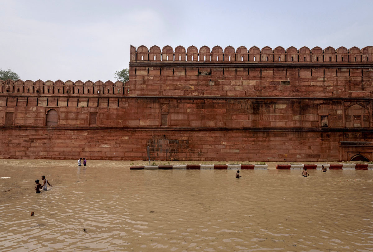 Delhi floods: Crematoriums shut; water shortage likely