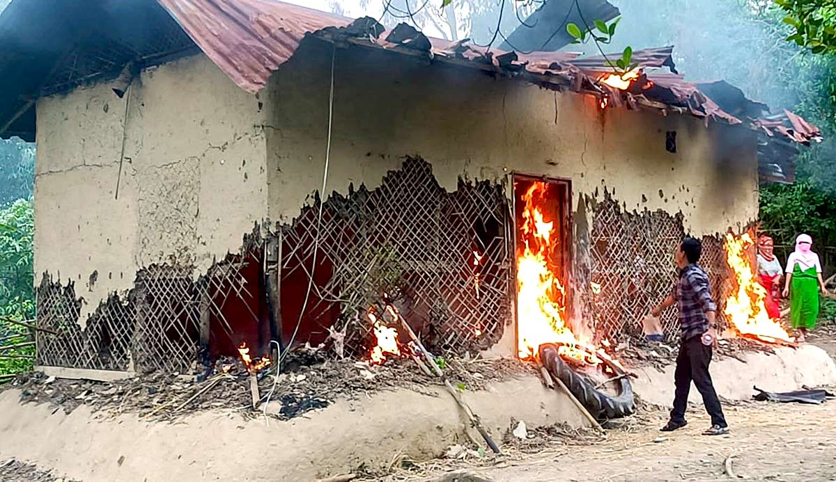 Manipur: Militants torch 2 police outposts, 70 houses