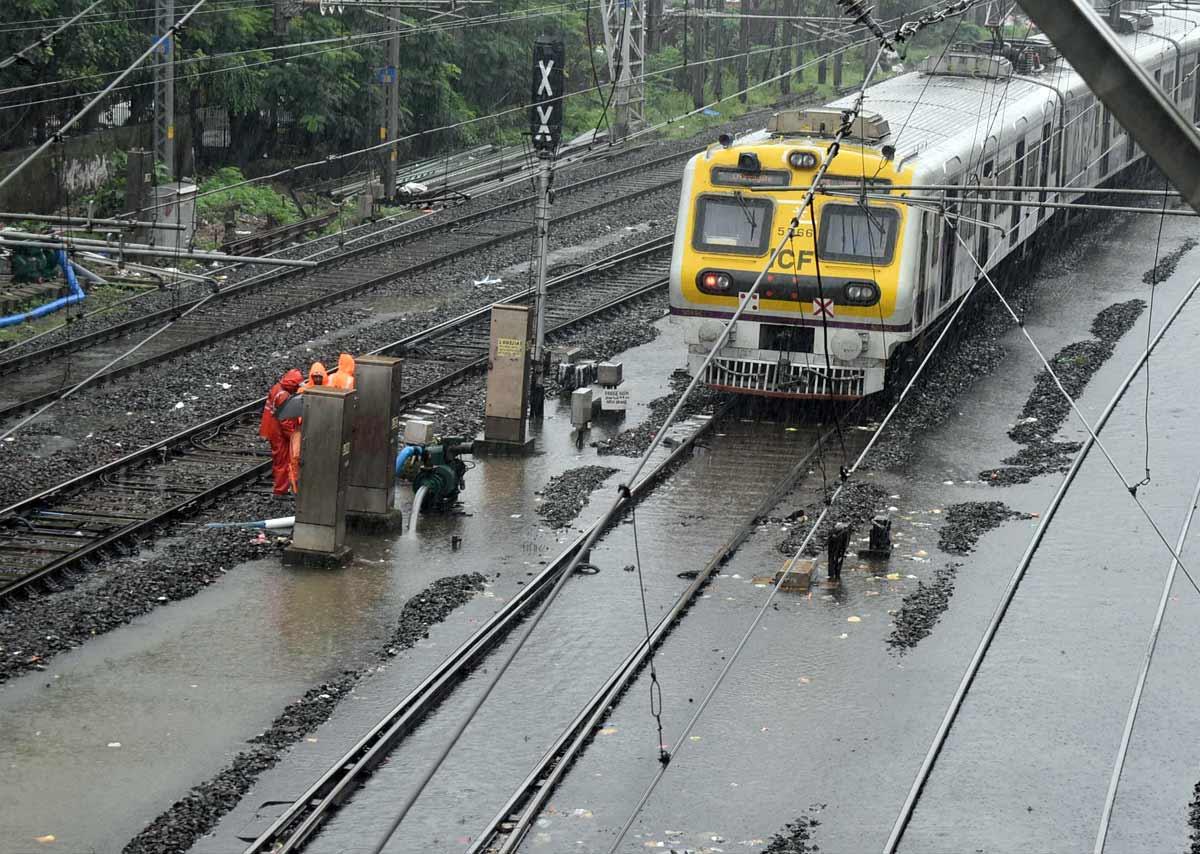 rain-intensity-reduces-in-mumbai-but-imd-predicts-heavy-showers