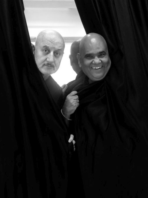 Anupam Kher tweeted this picture with Satish Kaushik