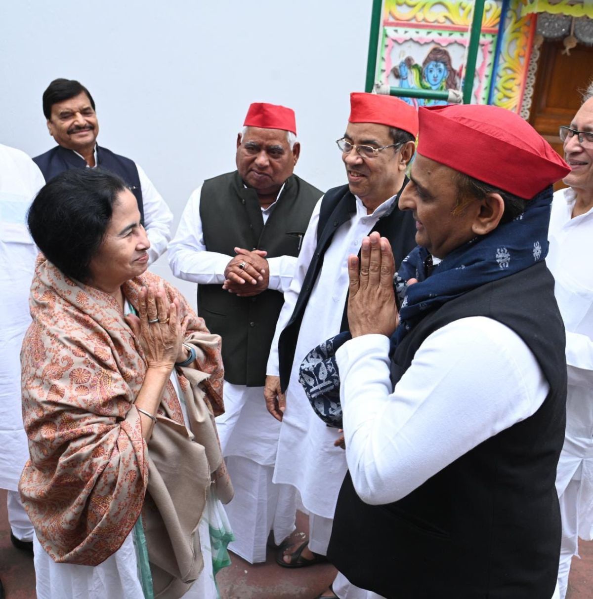 Mamata-Akhilesh to work on Opposition alliance without Congress