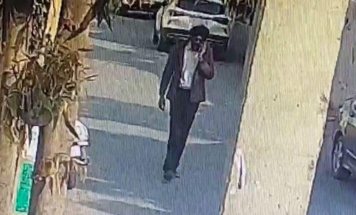 In Fresh CCTV Footage, Amritpal Seen In Jacket, Trousers - Rediff.com ...