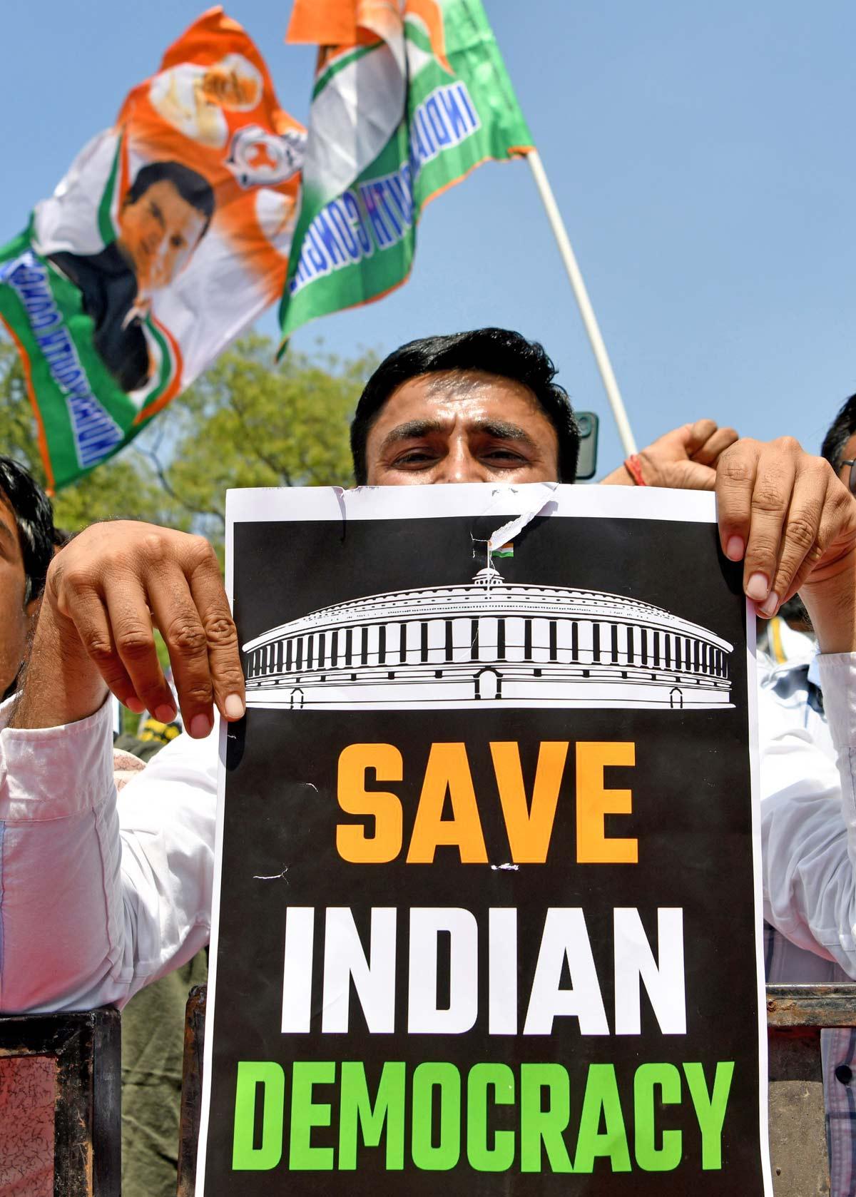 Youth Congress protests Rahul's expulsion India News