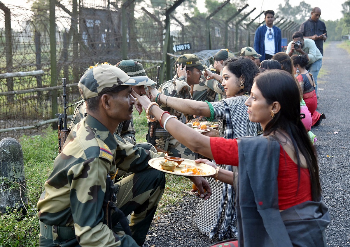 Balughat Local Xxx Video - In a first, BSF installs beehives on India-Bangladesh fence to check crimes  - Rediff.com