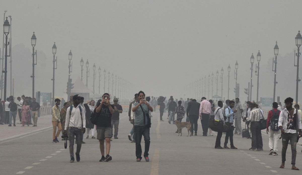 Stringent Curbs Set In But Delhis Air Quality Still Severe India News 7825