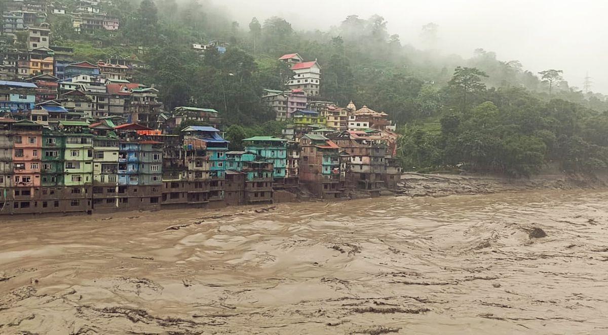 Sikkim Flash Flood: 18 Dead; 98 Including 22 Soldiers Missing - Rediff ...