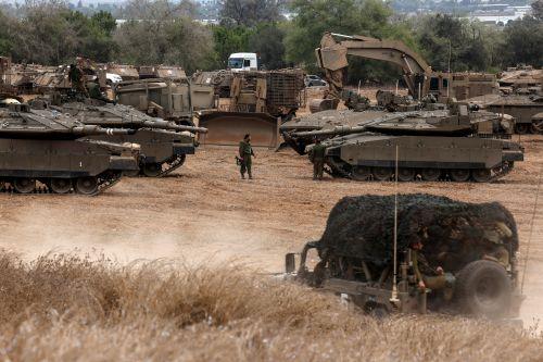 Israel creates 'iron wall' of tanks at Gaza border