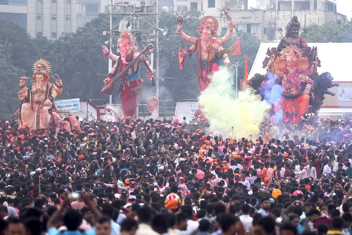 37,599 Ganesh idols immersed by 3 am on Friday: BMC