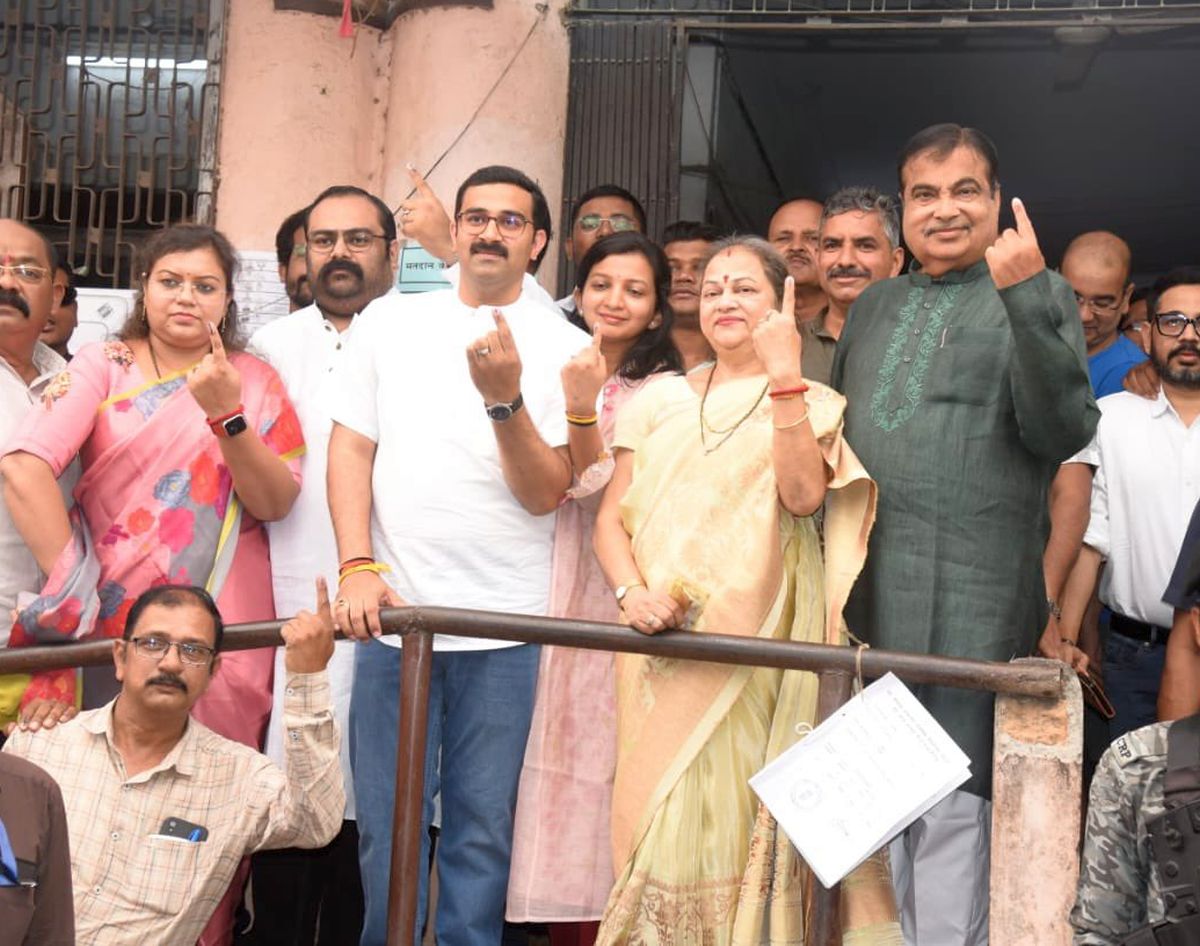 PIX: Rajini, Jaggi vote as world's largest polls begin