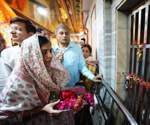 Sunita Kejriwal at a Hanuman temple