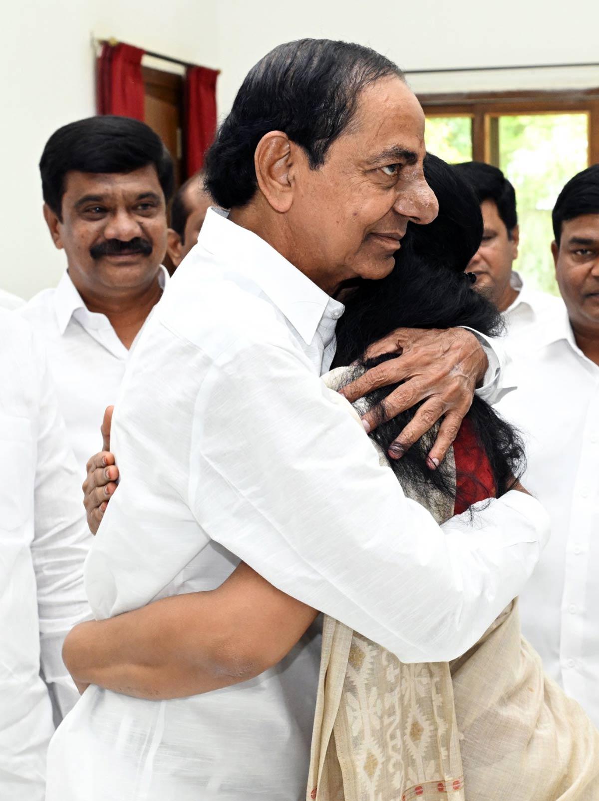 Former Telangana CM and Bharat Rashtra Samithi (BRS) Chief K Chandrashekar Rao with his daughter and party MLC Kavitha