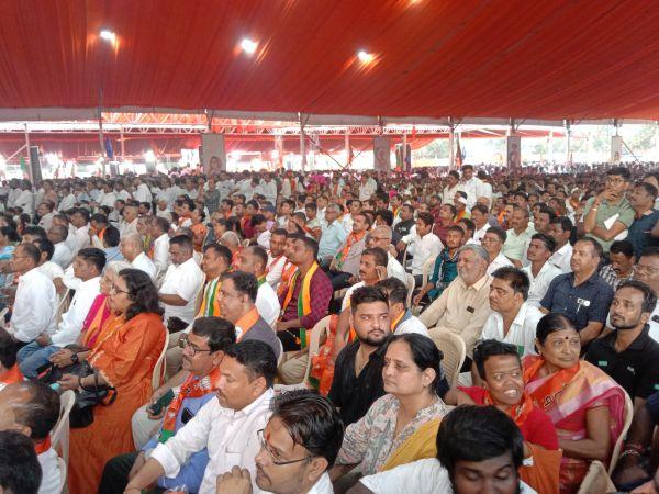 Huge, huge crowds at the venue. Pic: Satish Bodas