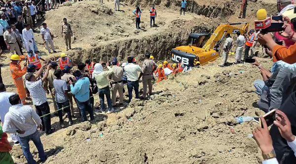 A rescue op at a borewell. File pic