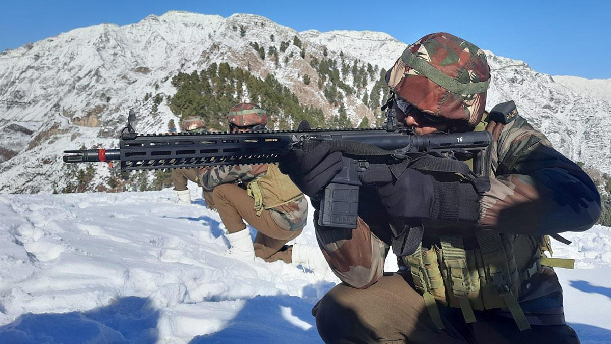 Army personnel at Line of Control near Poonch