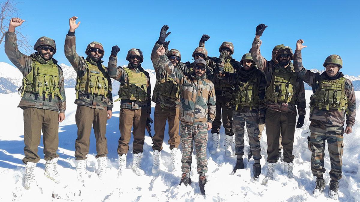 Army personnel at Line of Control near Poonch