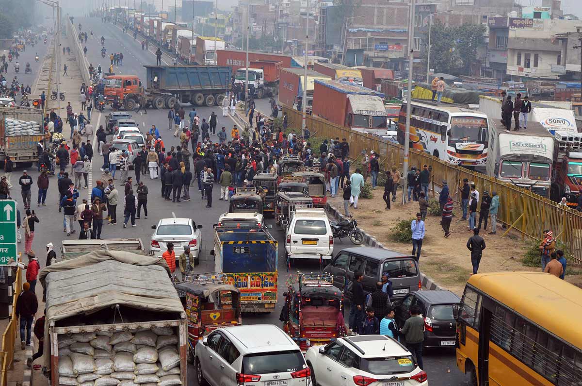 Tough penal law on hold till talks with truckers: Govt