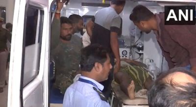 Injured CRPF jawans taken to hospital
