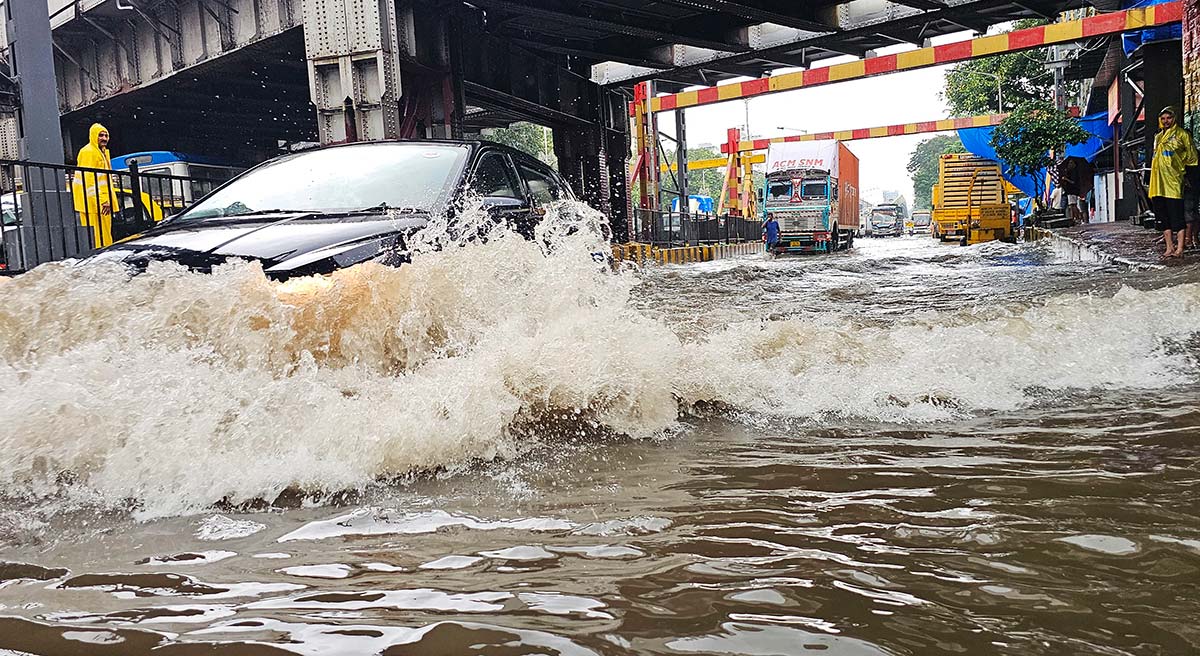 Heavy rain lashes parts of country, cripples Mumbai