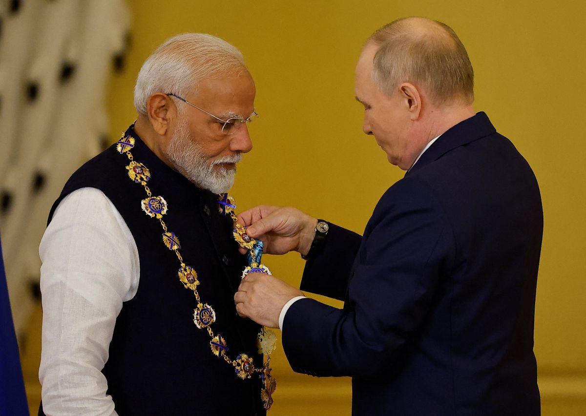 Putin awards Modi with the Order of St Andrew the Apostle the First-Called at the Kremlin