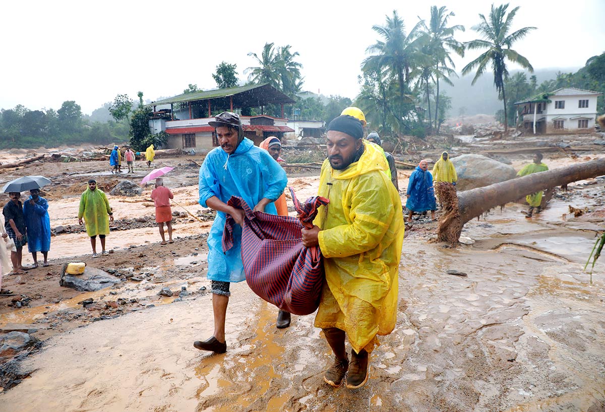 93 killed, hundreds trapped in Kerala landslides