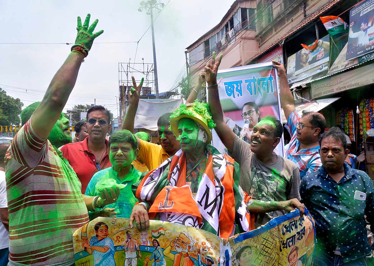 Close fight between BJP, TMC in WB, show early trends