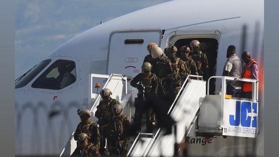 Kenyan police personnel disembark after landing, in Port-au-Prince, Haiti June 25, 2024/Ralph Tedy Erol/Reuters