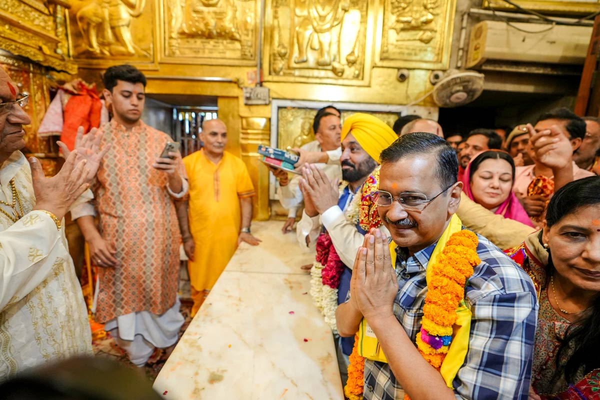 Modi will make Amit Shah PM, finish Yogi: Kejriwal