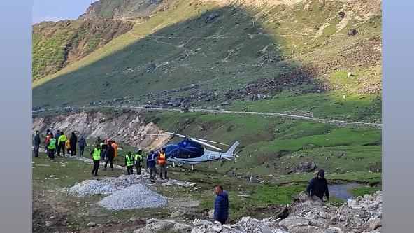 The helicopter after hard-landing in Kedarnath, Uttarakhand/ANI Photo
