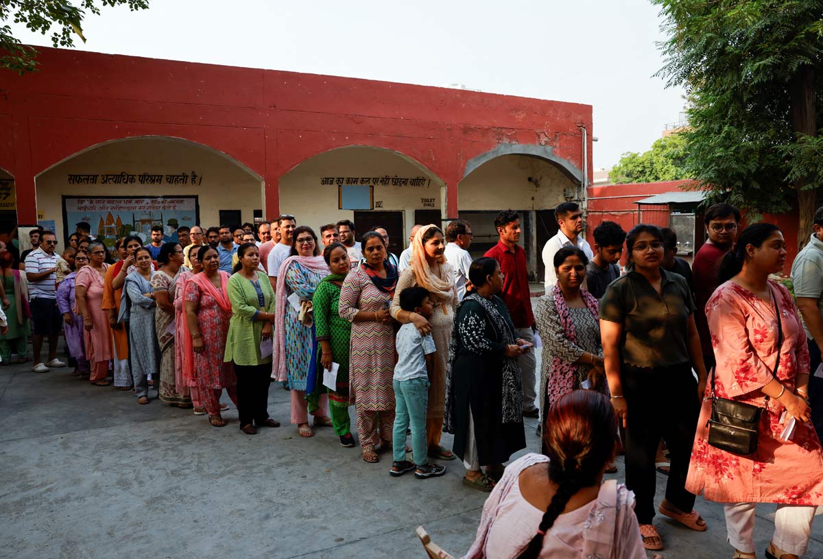 Voting underway in 6th phase, Bengal leads in turnout