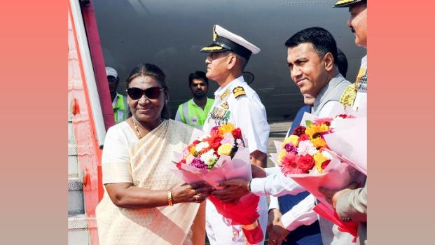 President Droupadi Murmu being received by Goa CM Pramod Sawant on her arrival at Dabolim airport, in Goa/ANI Photo
