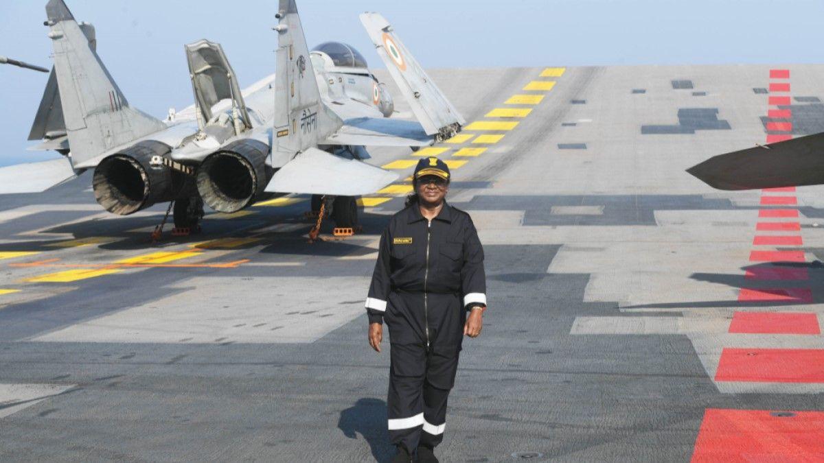 President Droupadi Murmu on board the INS Vikrant