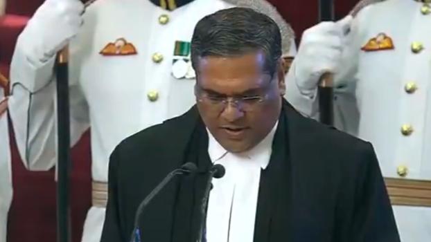 Justice Sanjiv Khanna takes the oath at Rashtrapati Bhavan