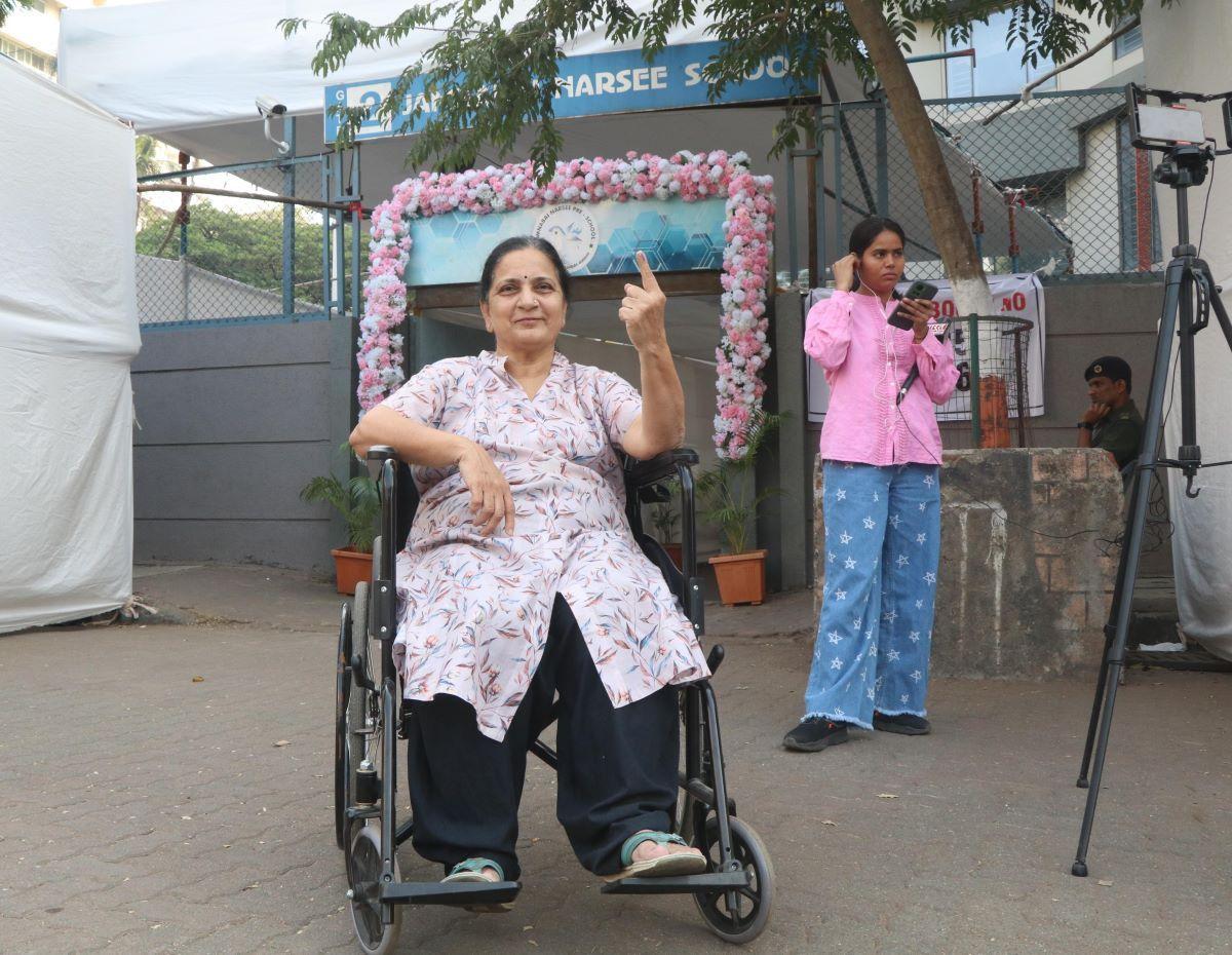 Voters Mumbai