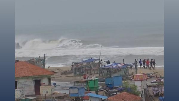 A view of the rough sea at Devanampattinam beach in Tamil Nadu/ANI on X