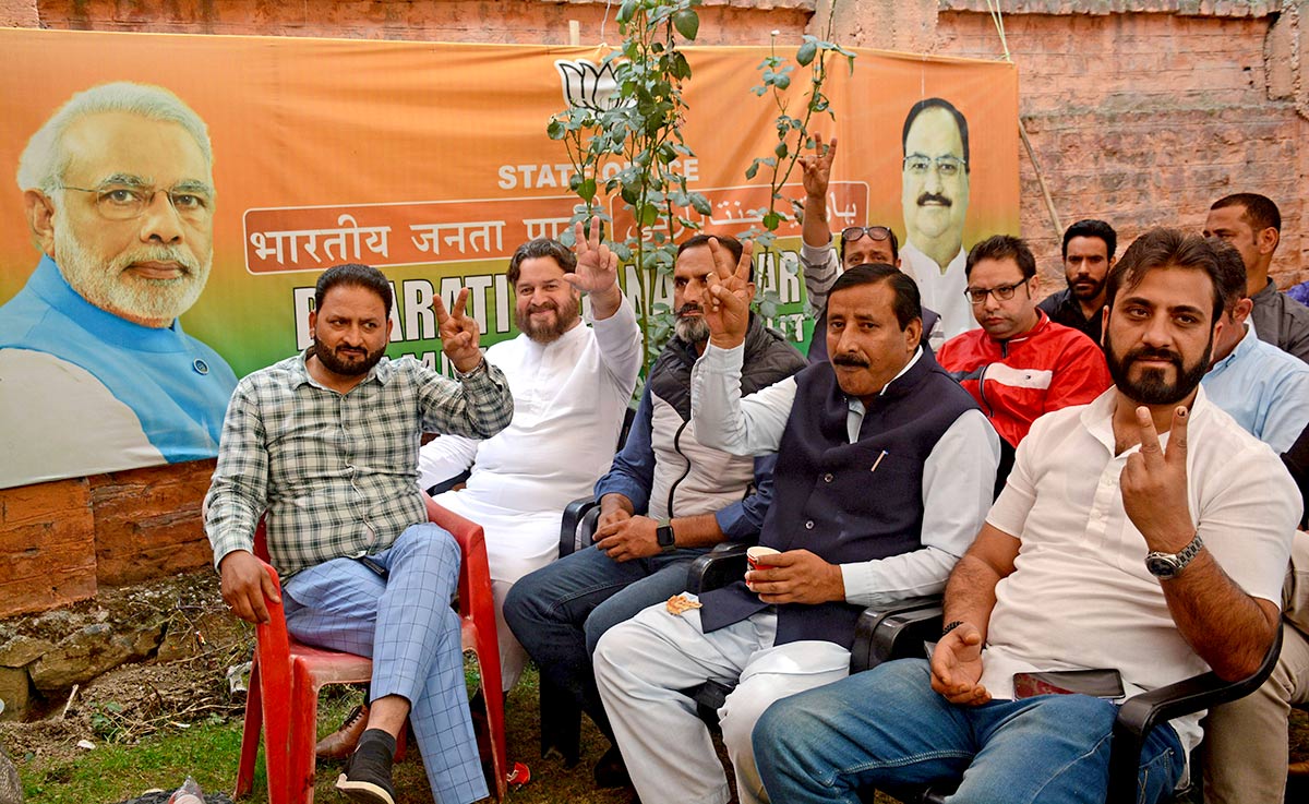 BJP leaders watch the election results. Pic: Umar Ganie