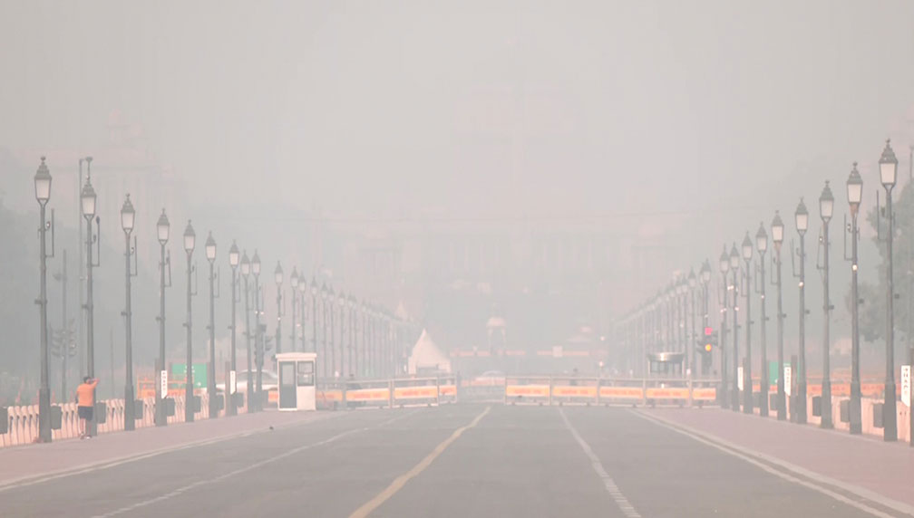 Kartavya Path and smog