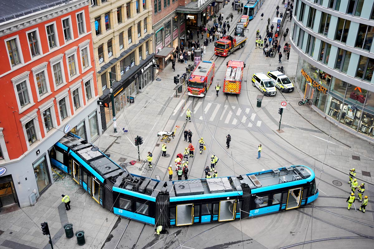 Tram derailed, crashed in Oslo, Norway