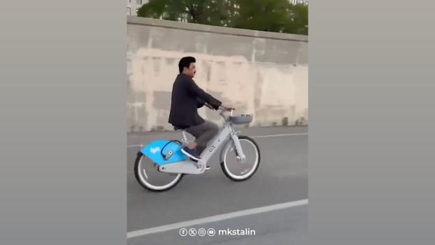 Stalin cycles like a champ during his visit to the US