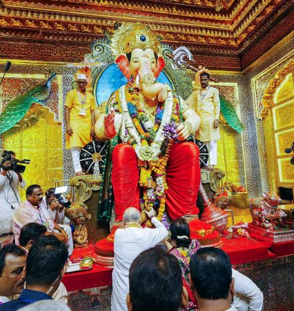 Union Home Minister Amit Shah and his wife Sonal Shah at Lalbaugcha Raja