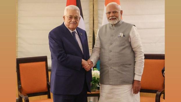 Palestinian President Mahmud Abbas with PM Modi. File pic