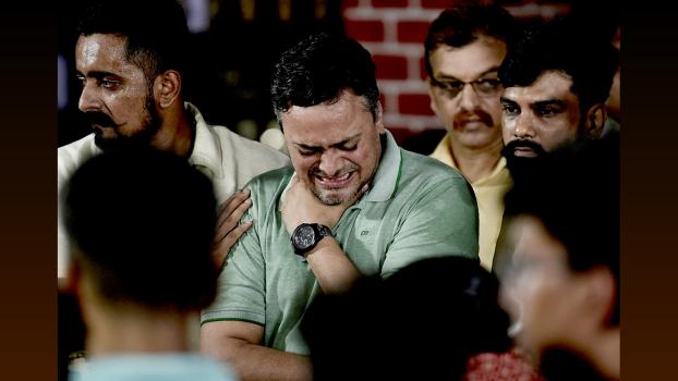 A Pahalgam attack victim's family grieves at his funeral