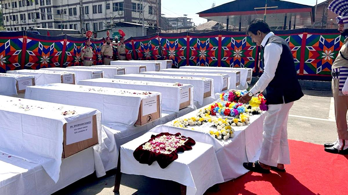 Cong MP KC Venugopal pays tributes to the victims at Srinagar